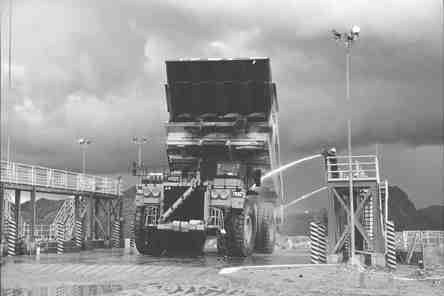 Compania Minera AntaminaWashing a truck at Antamina. The 70,000-tonne-per-day open-pit operation will produce more than 300,000 tonnes copper and 280,000 tonnes zinc in concentrate annually over the next 10 years.