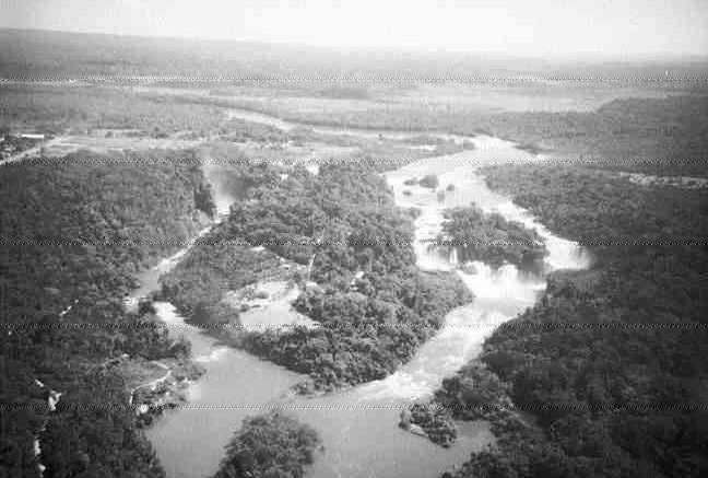 A falls on the Aripuana River, west of the Arex and Valley deposits, could potentially provide hydroelectric power for the project.