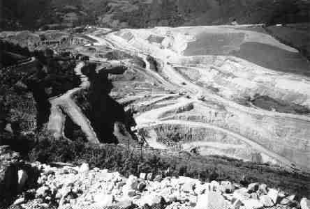 Mining at El Valle in 1999. This year, Rio Narcea plans to produce 155,000 oz. gold from El Valle and Carls.