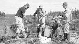 Ashton President Robert Boyd, Soquem Vice-President of Exploration Pierre Bertrand, Soquem Assistant Director of Exploration Ghislain Poirier, and Ashton Project Mangager Robert Lucas sample eskers on the Foxtrot property in north-central Quebec.