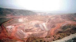 Photo by: Richard GrahamThe Brown Derby pit, part of Apollo Gold's Florida Canyon mine in Nevada.