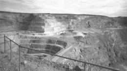 The Super Pit in Kalgoorlie, Australia, produces about 850,000 oz. gold annually.