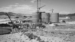 PALADIN RESOURCESPaladin Resources recently announced the commissioning of its plant at the Langer Heinrich mine in Namibia, shown here during the installation of the leach tanks. The mine is expected to initially produce 2.6 million lbs. U3O8 per year. The company also has a significant uranium asset in Malawi known as the Kayelekera project, which currently has a resource of 8.5 million tonnes grading 0.13% U3O8 for about 10,700 tonnes. Geiger Counter owns a stake in Paladin and its shares are trading in the $4.35 range.