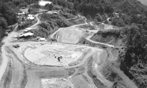 New Guinea Gold prepares Vat 4 for leaching at its Sinivit gold mine, in Papua New Guinea. The office and camp can be seen in the background (top left).