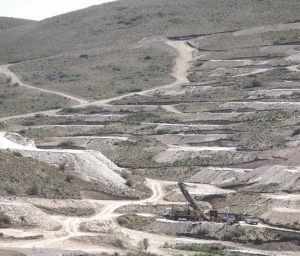 Hillside drilling at Andean Resources' Cerro Negro gold-silver project in Santa Cruz province, Argentina. Recent results have expanded zones at the Eureka West vein, where bonanza-grade gold has been intercepted.