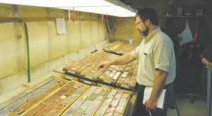 Darin Wagner, West Timmins Mining's president and CEO, examines core samples from hole 68 at the Thunder Creek joint-venture property in Timmins, Ont. Hole 68 intersected 12.75 grams gold per tonne over 83.4 metres, including 24.68 grams gold over 13 metres, 38.22 grams gold over 11 metres and 26.78 grams gold over 8.5 metres.