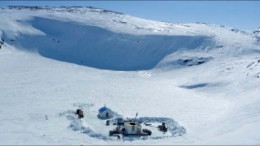 A rig drills kimberlite CH-28 at Peregrine Diamonds and BHP Billiton's Chidliak diamond project on Baffin Island, Nunavut. Photo by Peregrine Diamonds