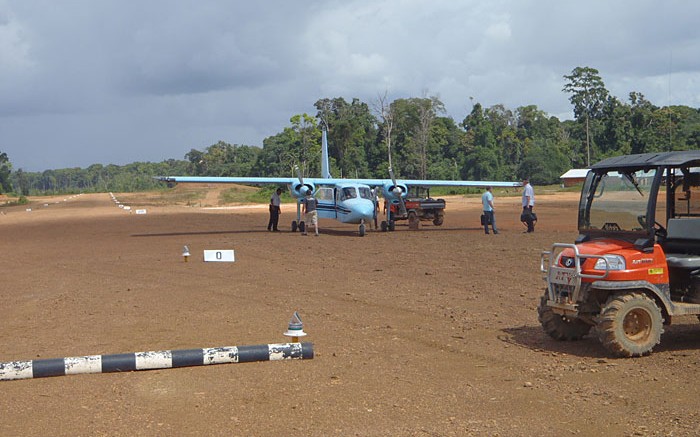 A plane on the airstrip at Sandspring Resources' Toroparu gold project in northern Guyana. Source: Sandspring Resources