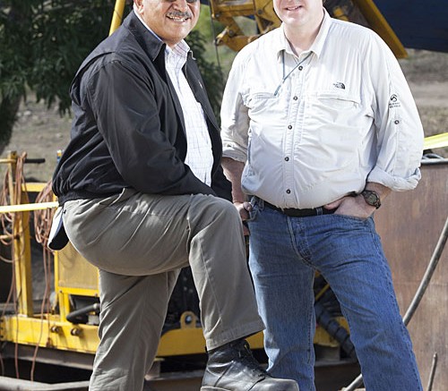 The Dominican Republic's Director General of Mines Alexander Medina (left) with Unigold CEO Andrew Cheatle at the Neita gold project. Source: Unigold