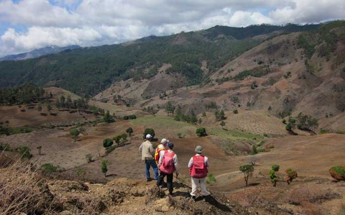 Geologists survey the Escanelosa Zone of the Las Tres Palmas project in the Dominican Republic (2012). Source: Goldquest Mining