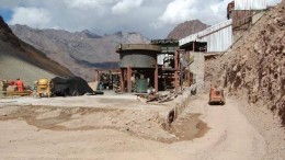 Construction at the Pimenton mine in Chile. In the second quarter of 2014, Pimenton produced 2,643 ounces of gold, up from 2,558 ounces of gold in the first quarter of the year, while cash costs fell from US$919 per oz. to US$778 per oz. Credit: Cerro Grande Mining