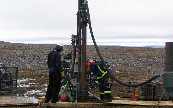 A drill crew at Peregrine Diamonds' Chidliak diamond project in Nunavut. Credit: Peregrine Diamonds