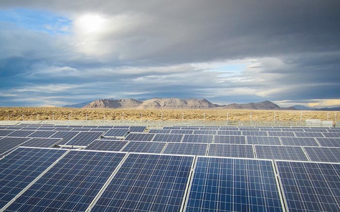 A 130-kilowatt photovoltaic system installed at a Nevada high school. Credit: Black Rock Solar