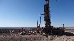 Drillers exploring the Atacama copper project in Chile, as part of Arena Minerals and JOGMEC's joint venture. Source: Arena Minerals