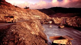 Newmont Mining’s 48.5%-owned Batu Hijau copper-gold mine on Sumbawa island in Indonesia. Credit: Newmont Mining