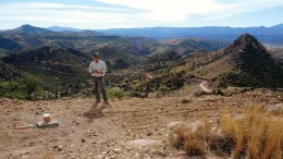 Azure Minerals managing director Tony Rovira on the Mesa de Plata silver deposit in northern Mexico’s Sonora state. Credit: Azure Minerals.