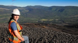 Geologist Laura Avery at Walter Energy's Willow Creek Mine, in northeast B.C. Credit: Walter Energy/Coal Association of Canada.