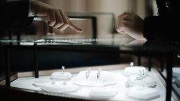 De Beers latest sale shows stronger US and Chinese demand