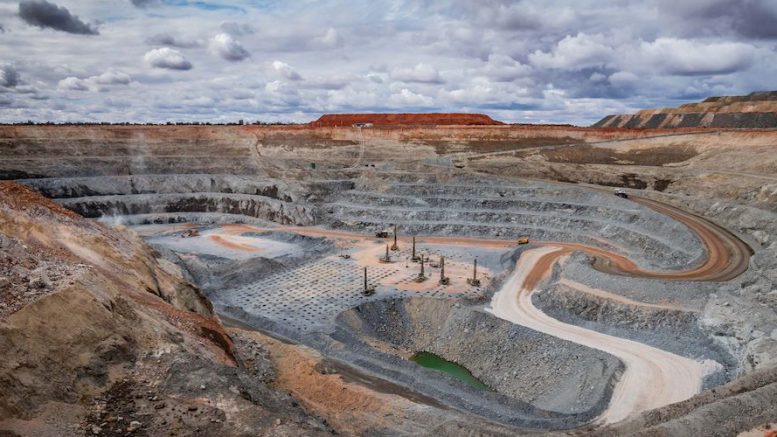 AngloGold to build one of Australia's largest renewable energy projects