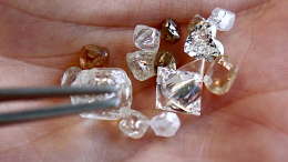 Anglo posts $3.7B loss on fresh De Beers writedown